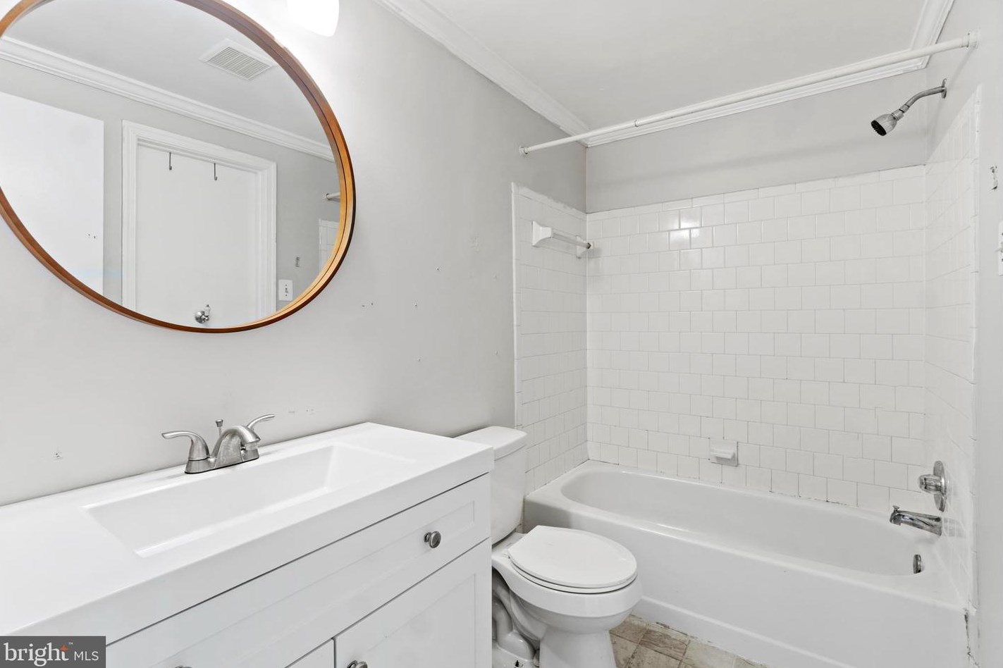 9245 Broadwater Dr, Gaithersburg MD  20879-2170 exterior