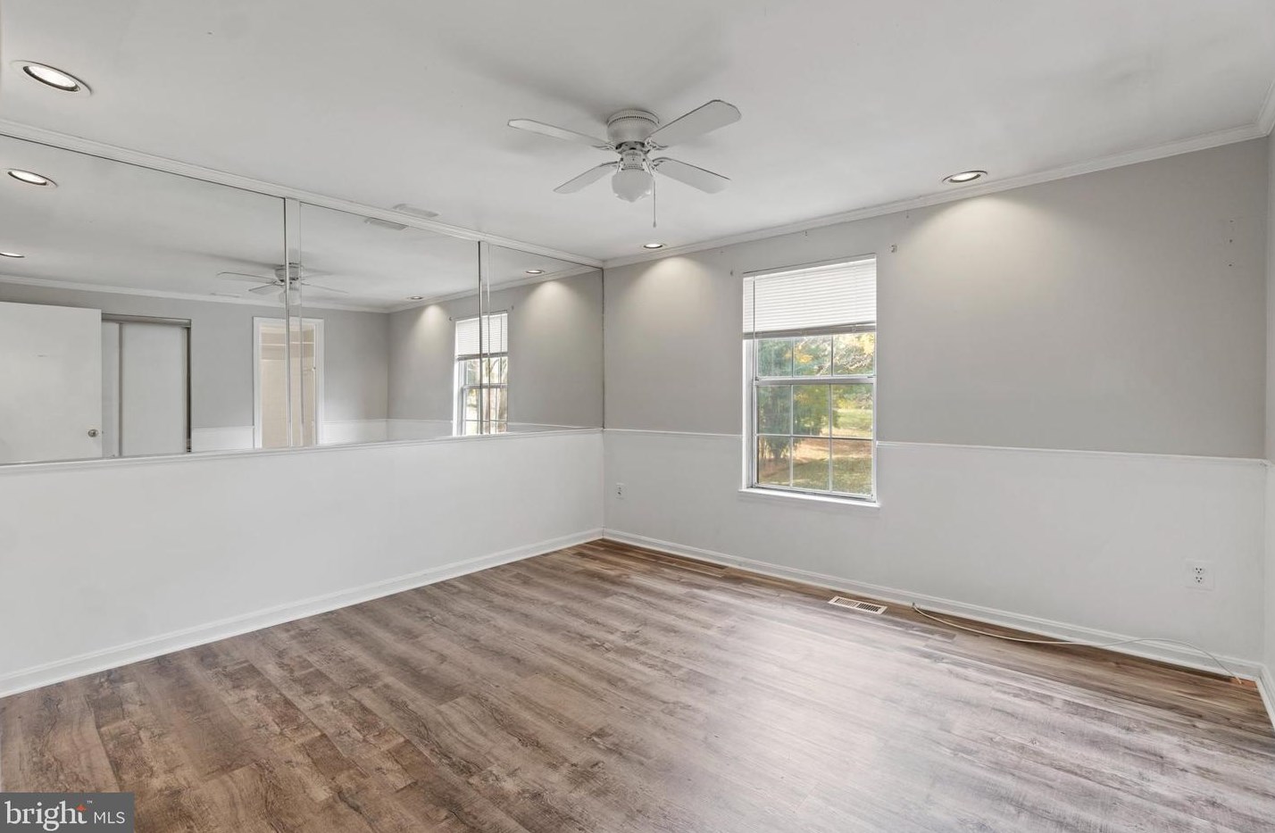 9245 Broadwater Dr, Gaithersburg MD  20879-2170 exterior