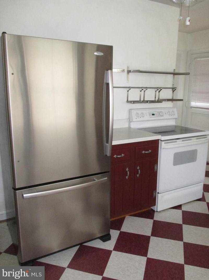 7 James St, Gaithersburg MD  20877-1929 exterior