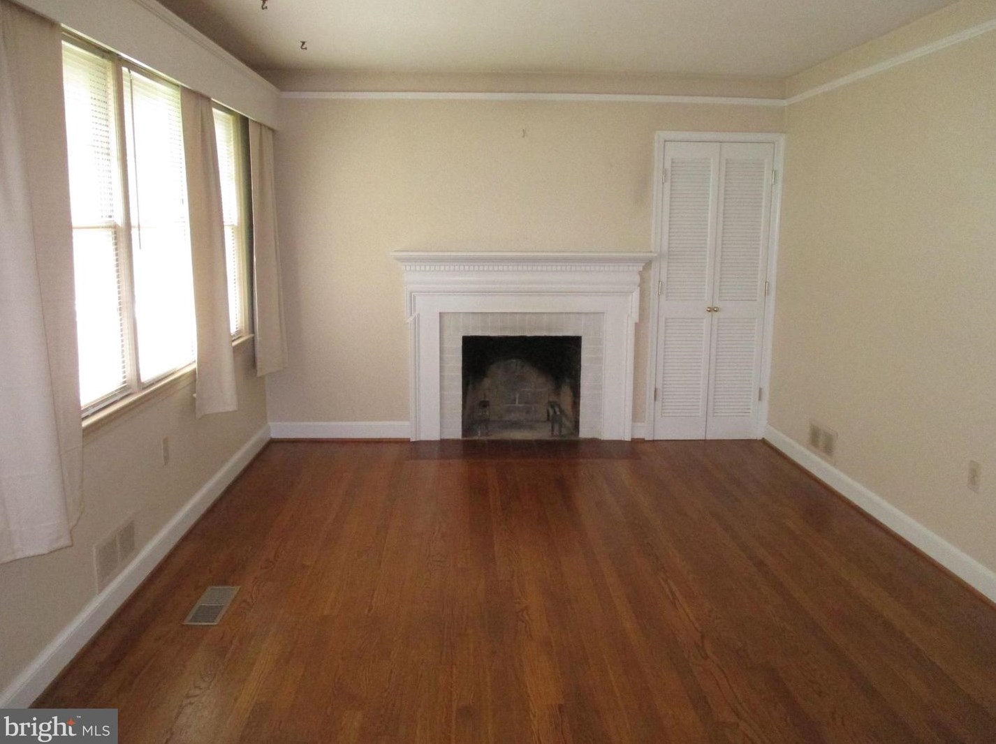 7 James St, Gaithersburg MD  20877-1929 exterior