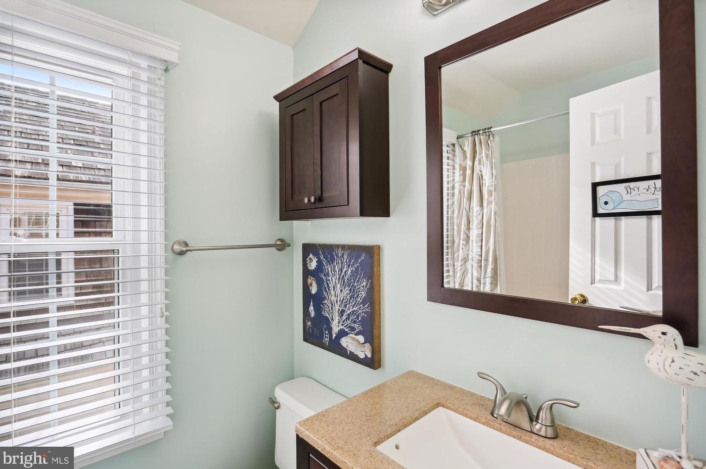 2 Linden Hall Ct, Gaithersburg MD  20877-3453 exterior