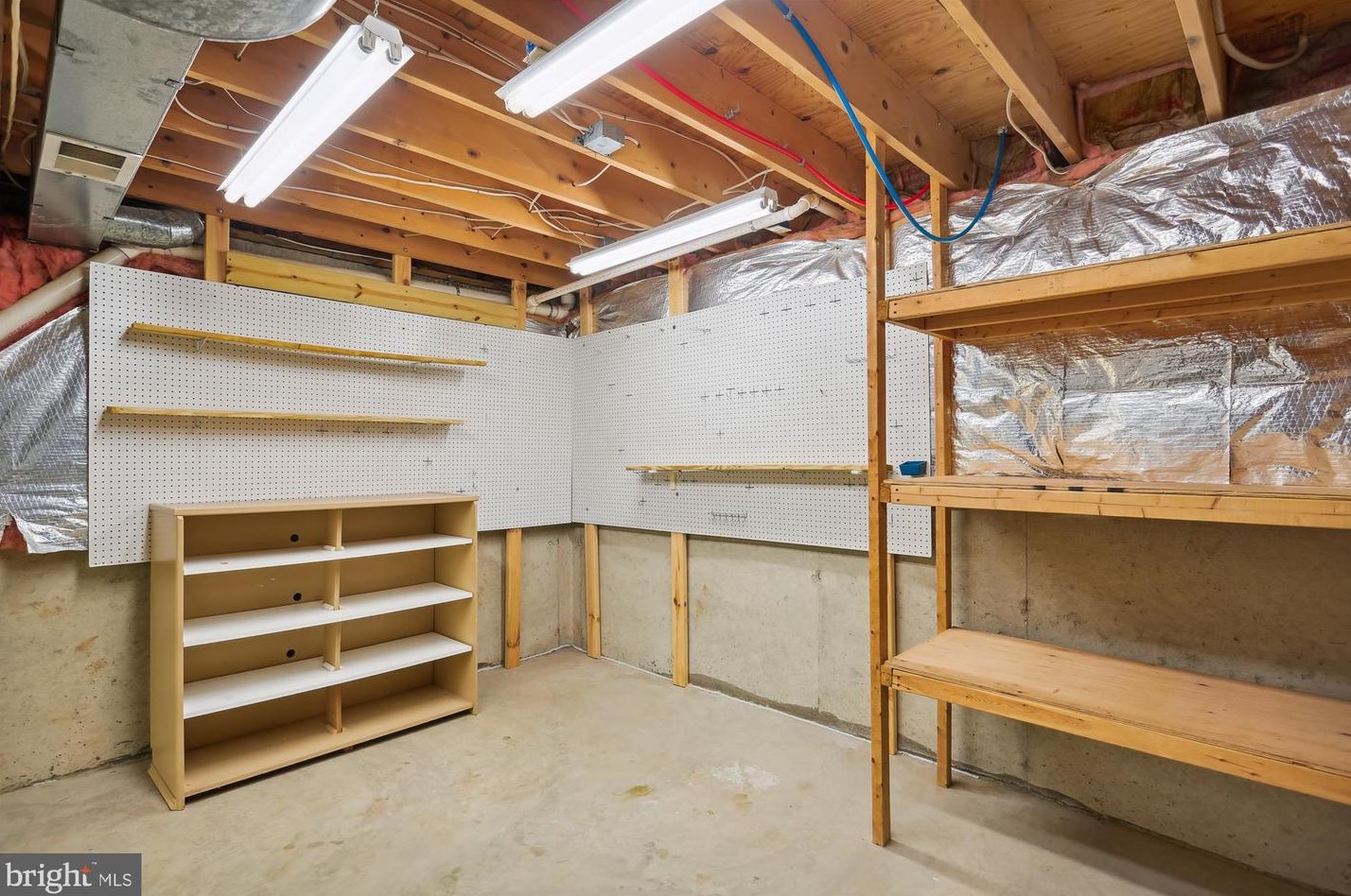 2 Linden Hall Ct, Gaithersburg MD  20877-3453 exterior