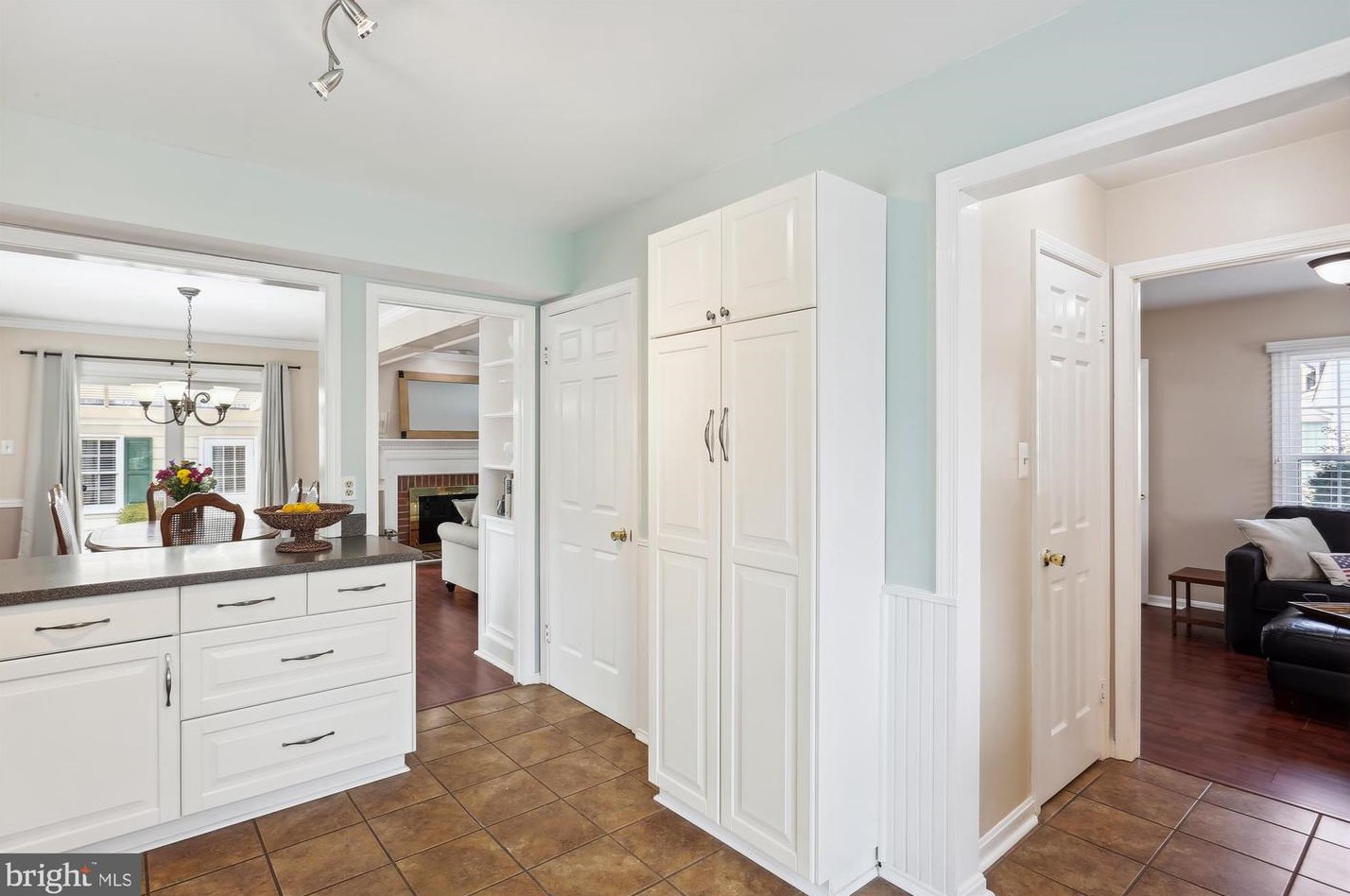 2 Linden Hall Ct, Gaithersburg MD  20877-3453 exterior