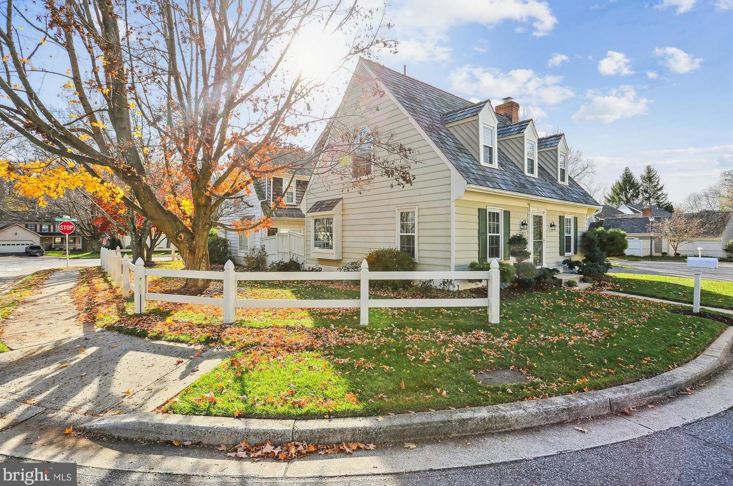 2 Linden Hall Ct, Gaithersburg MD  20877-3453 exterior