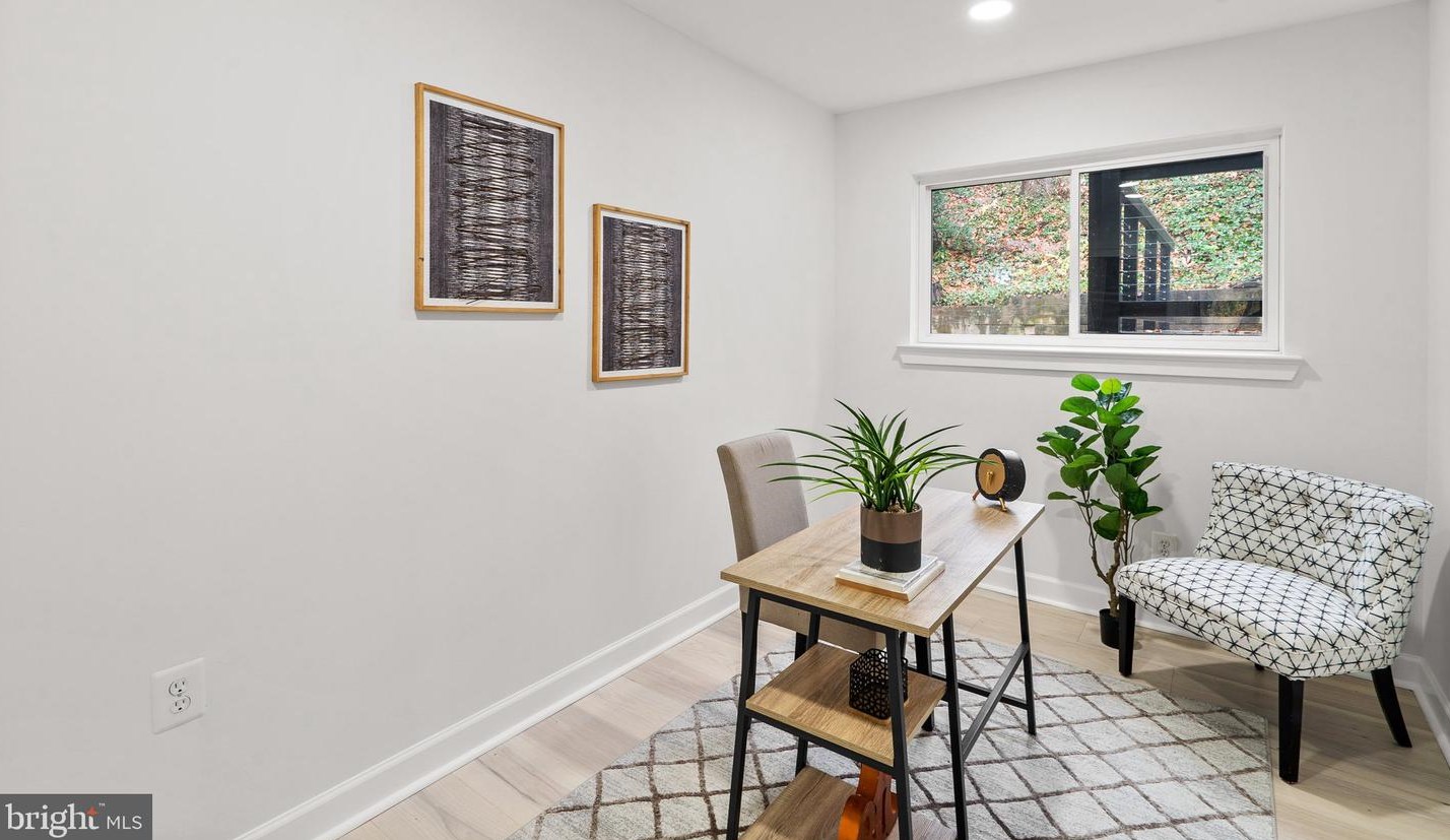 7903 Rocton Ave, Bethesda MD  20815-3911 exterior