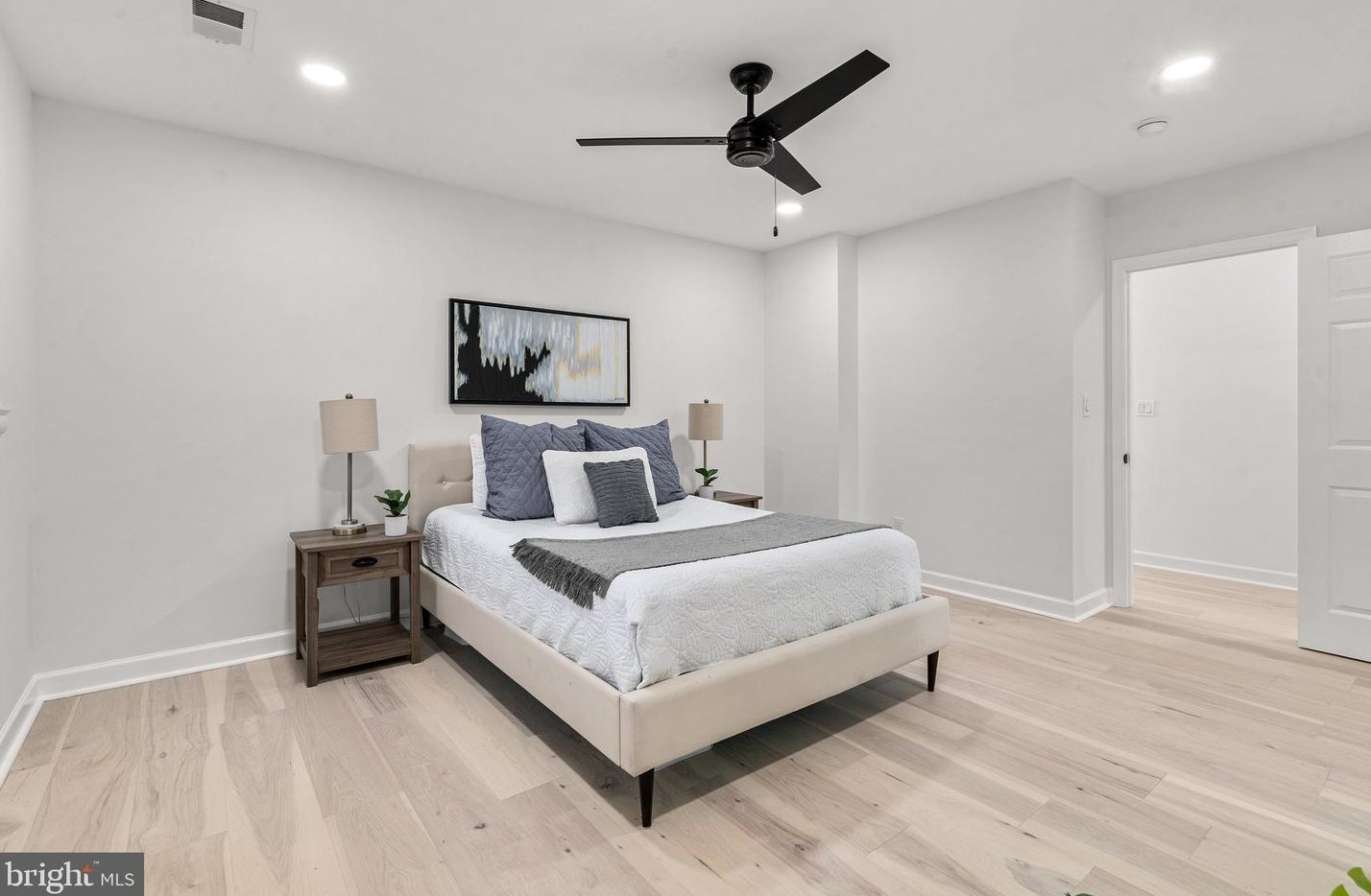 7903 Rocton Ave, Bethesda MD  20815-3911 exterior