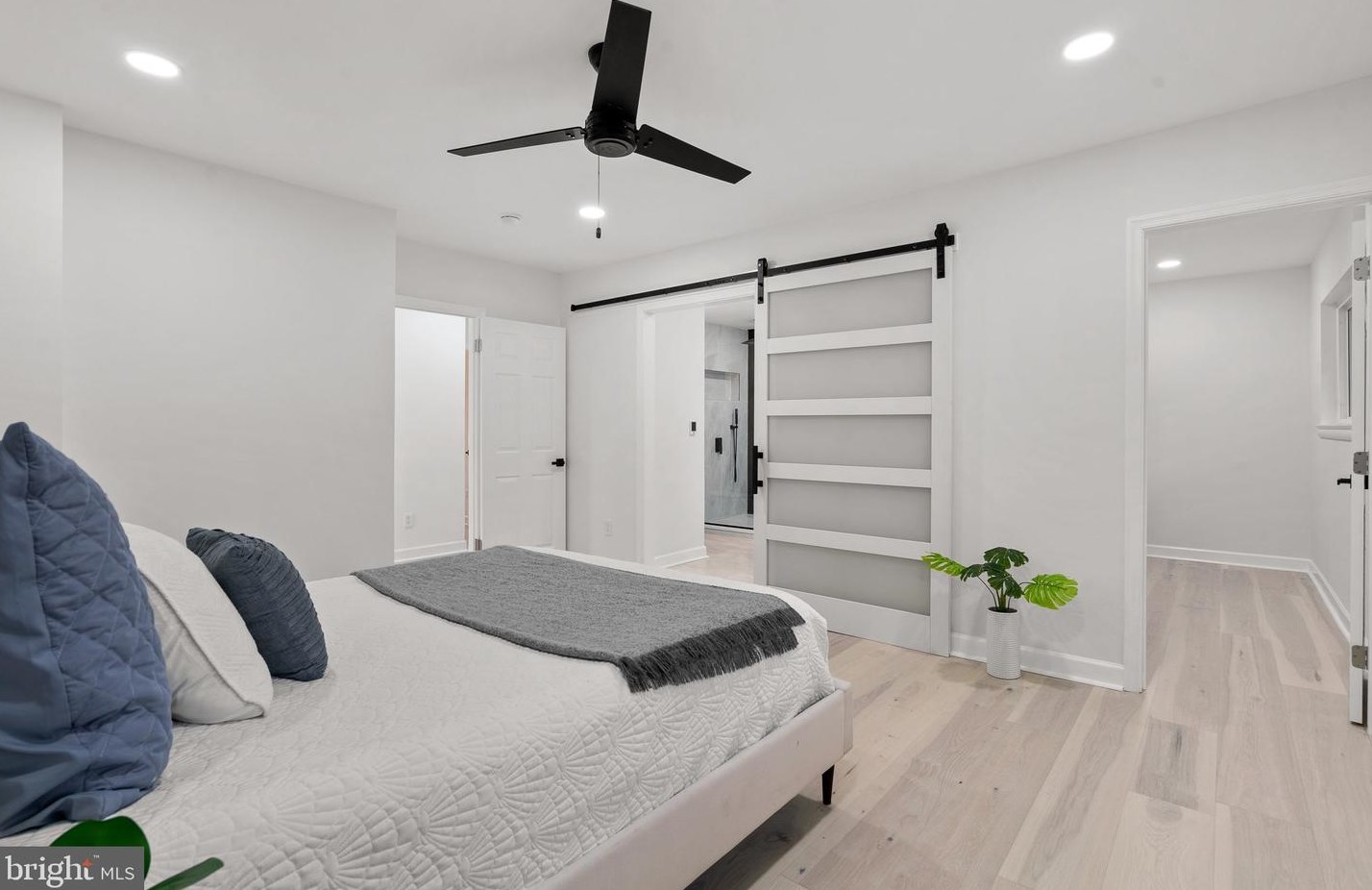 7903 Rocton Ave, Bethesda MD  20815-3911 exterior