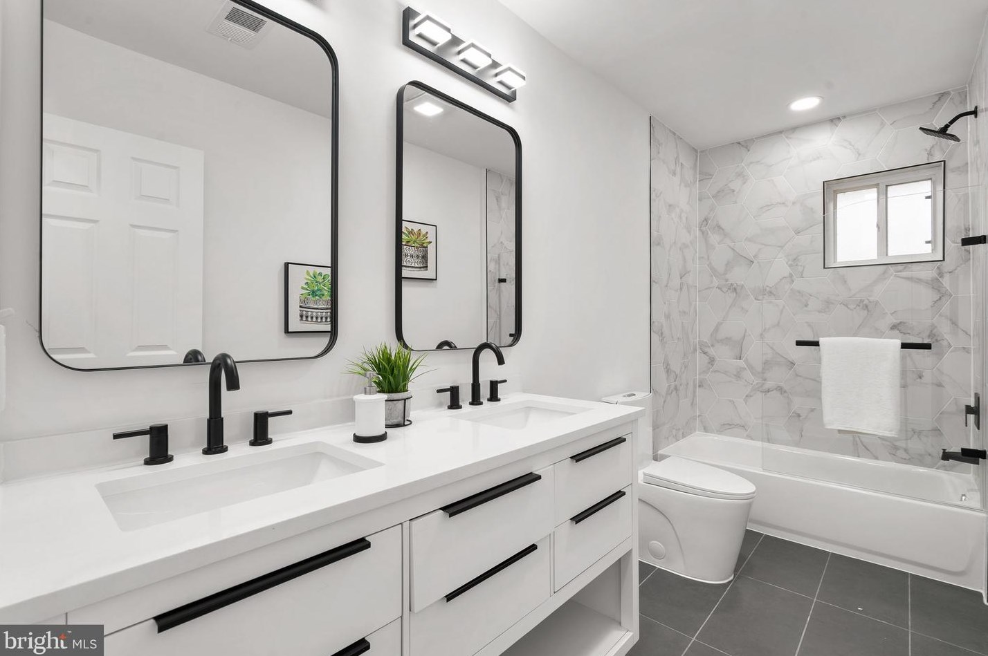 7903 Rocton Ave, Bethesda MD  20815-3911 exterior