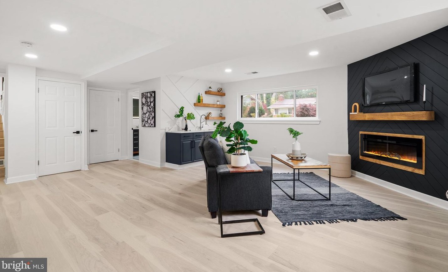 7903 Rocton Ave, Bethesda MD  20815-3911 exterior