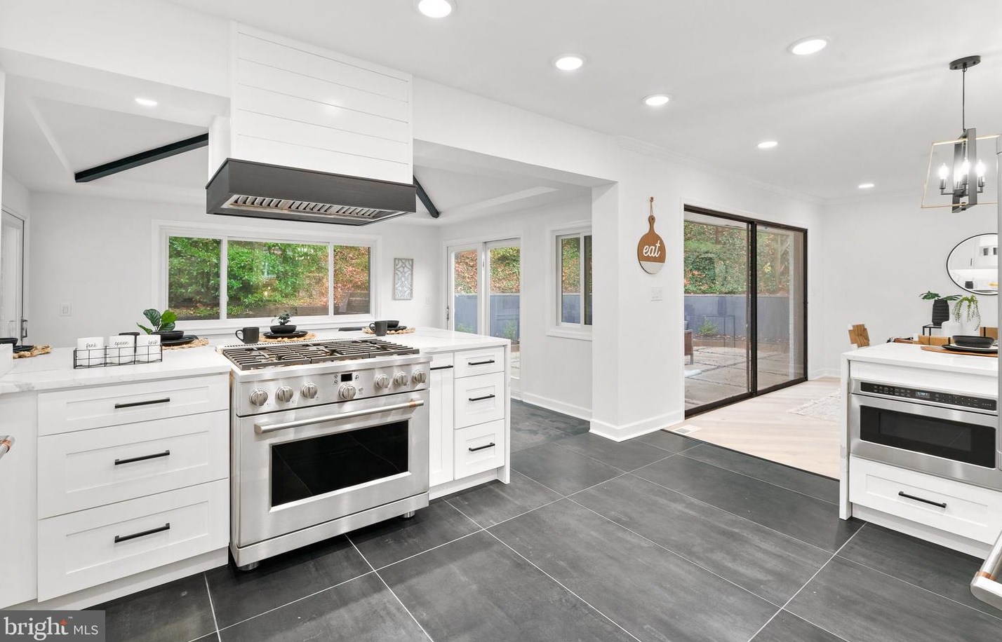 7903 Rocton Ave, Bethesda MD  20815-3911 exterior