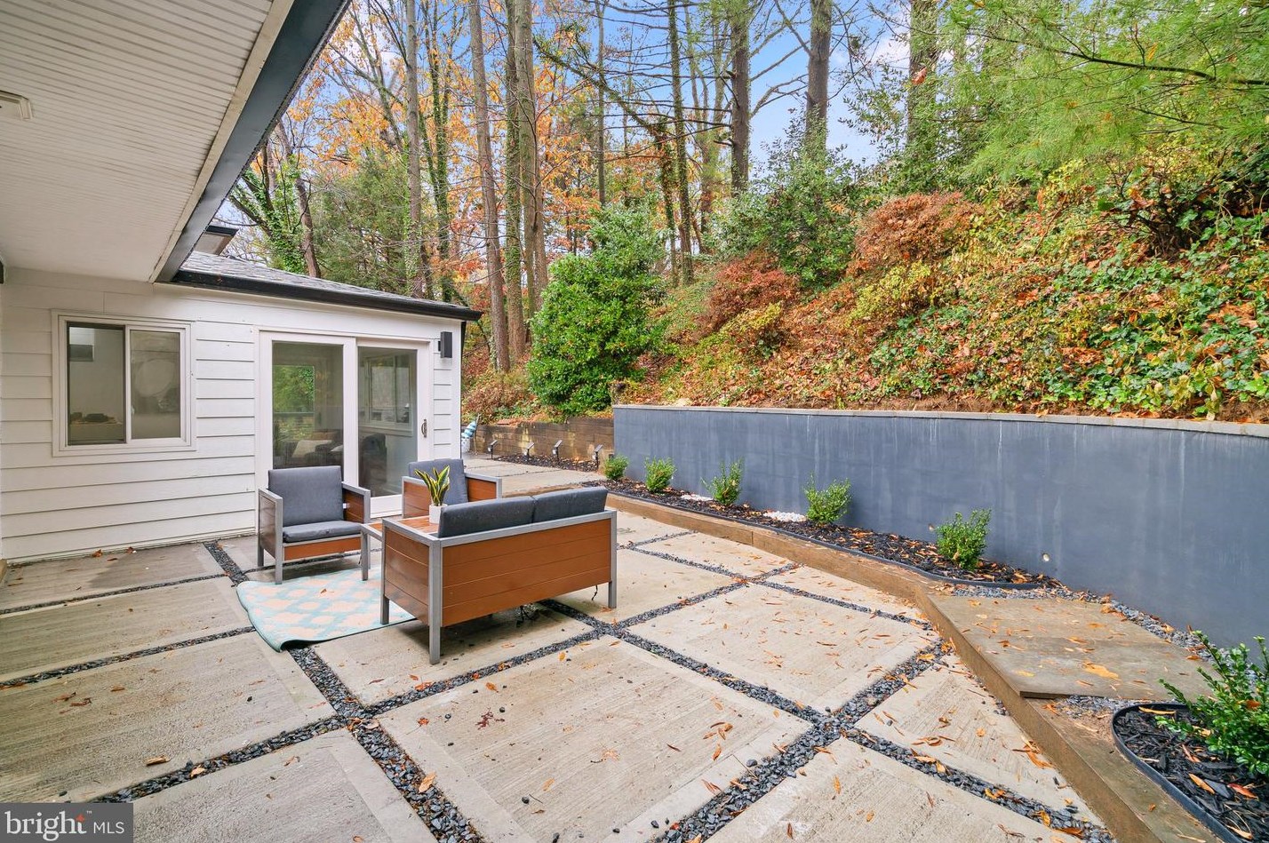 7903 Rocton Ave, Bethesda MD  20815-3911 exterior