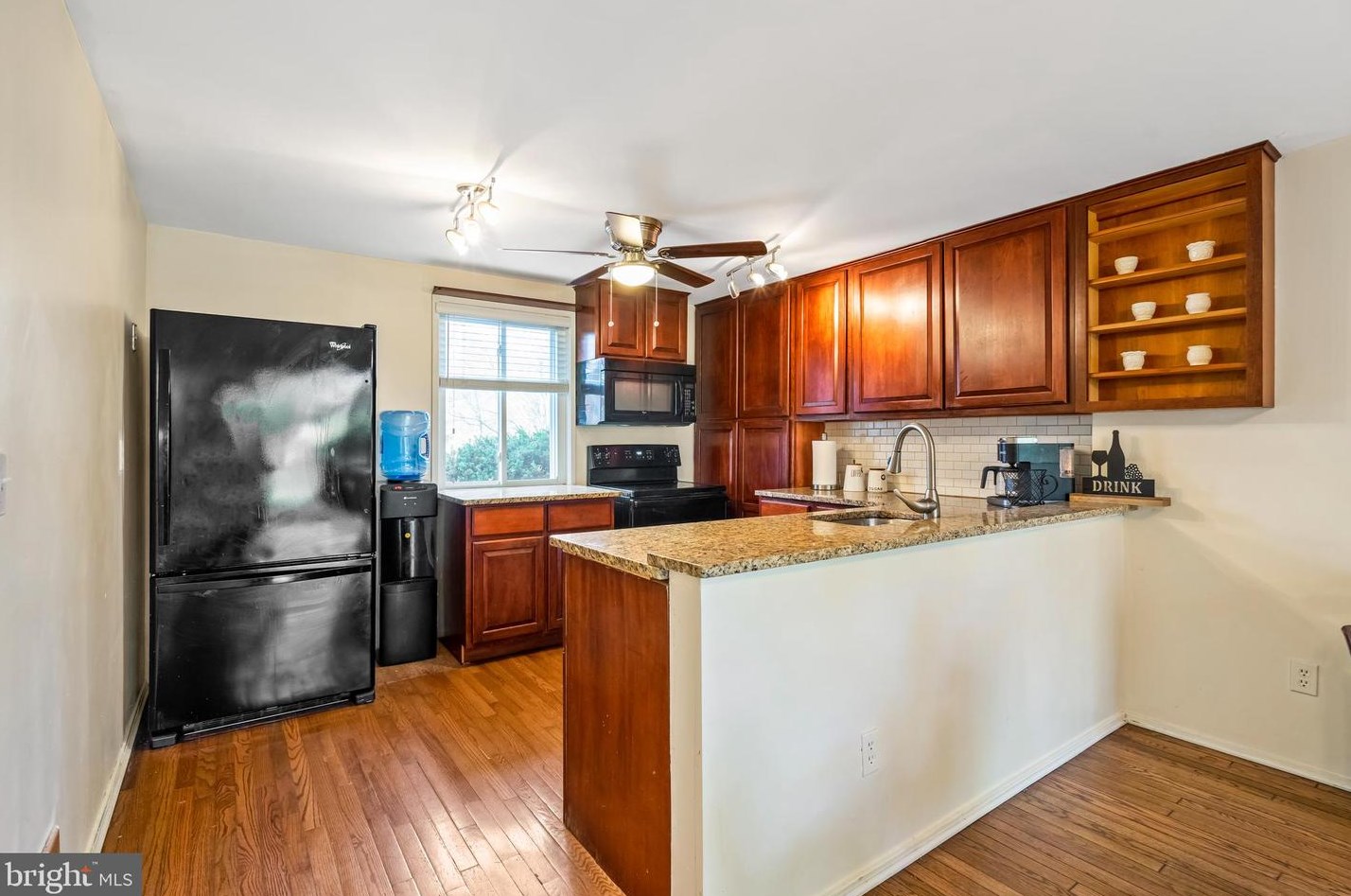 19502 Burlingame Way, Gaithersburg MD  20886-1015 exterior