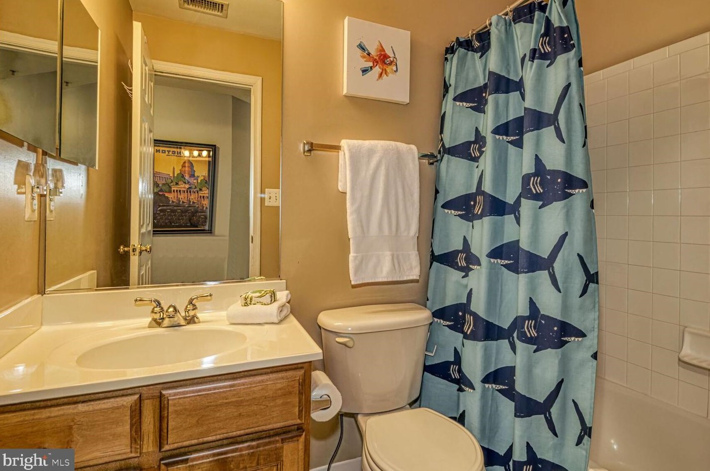 717 Main St, Gaithersburg MD 20878-5516 exterior