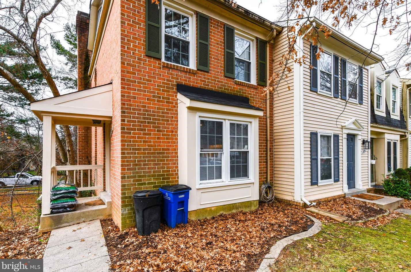 20569 Strath Haven Dr, Gaithersburg MD  20886-4058 exterior