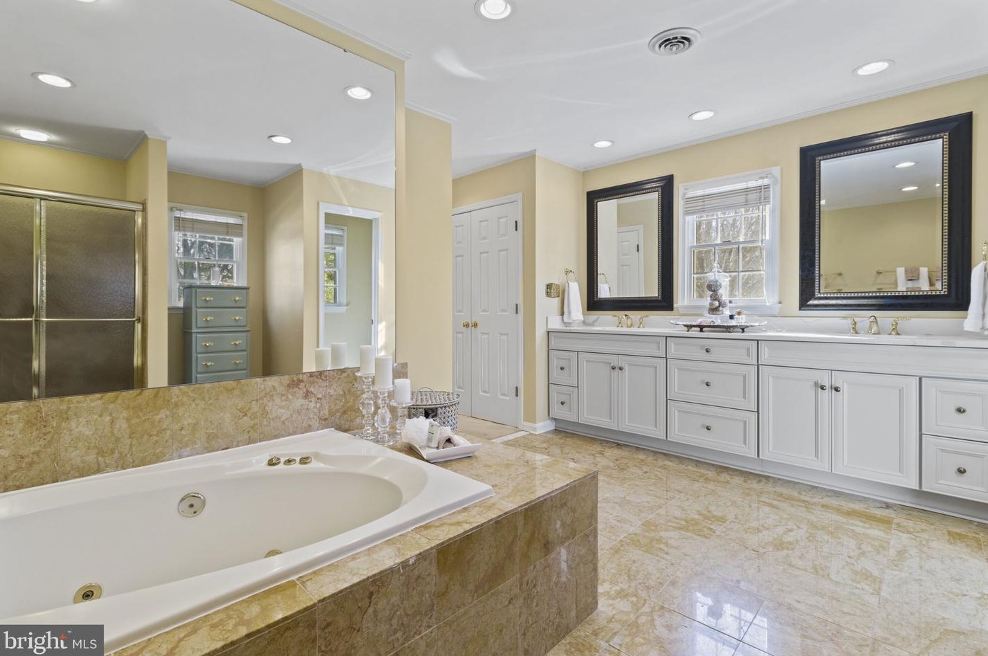 13529 Scottish Autumn Ct, Gaithersburg MD  20878-3991 exterior