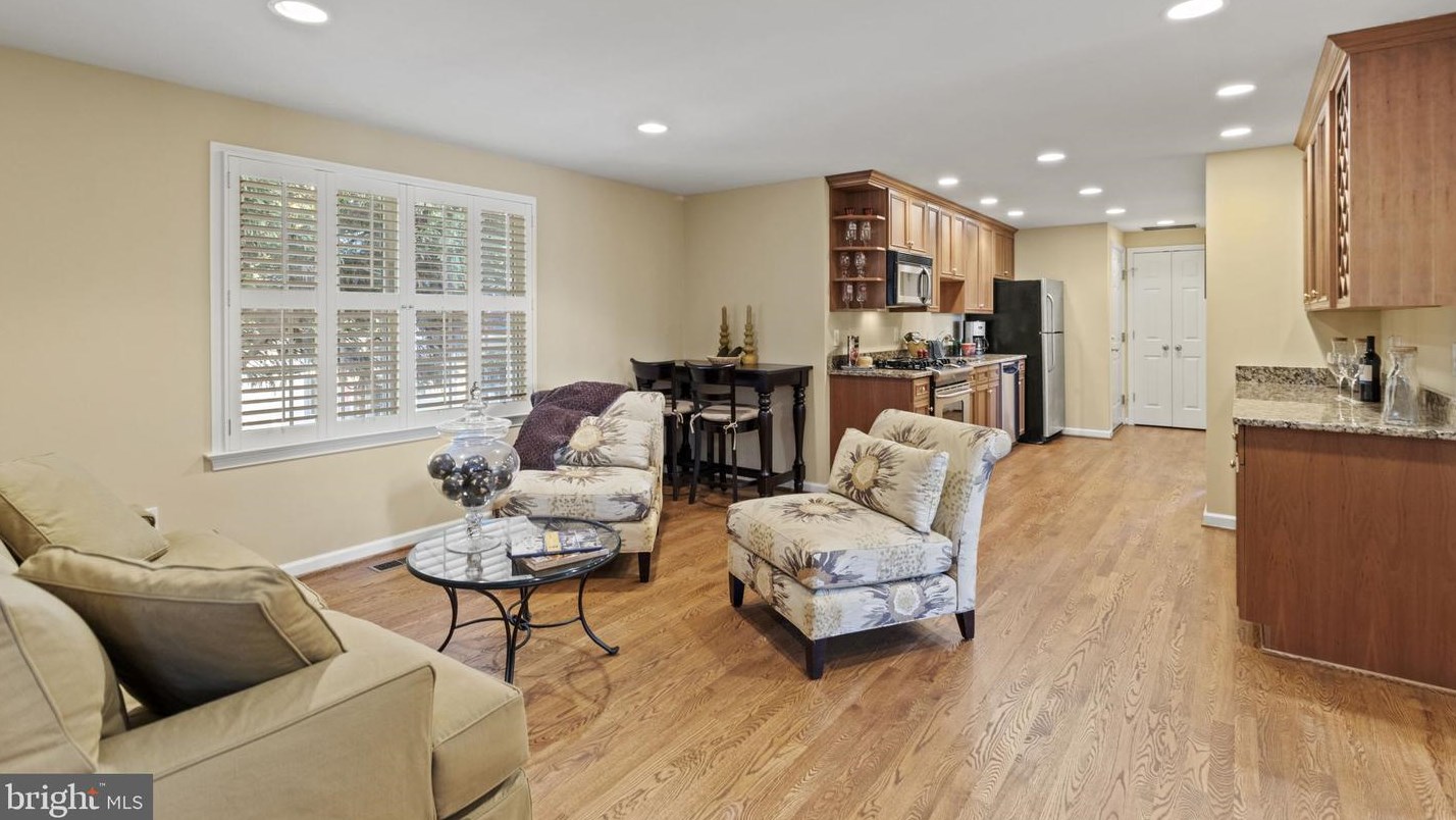 13529 Scottish Autumn Ct, Gaithersburg MD  20878-3991 exterior