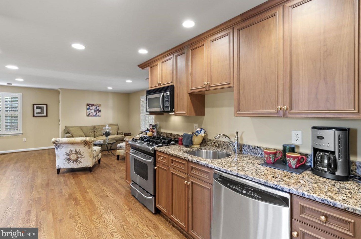 13529 Scottish Autumn Ct, Gaithersburg MD  20878-3991 exterior