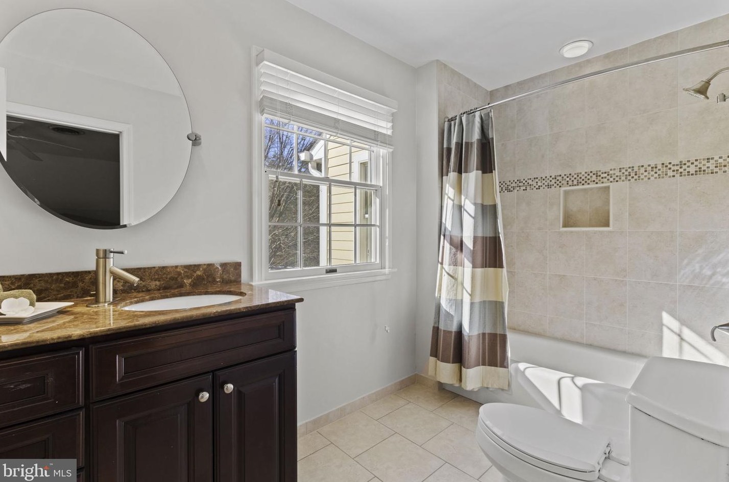 13529 Scottish Autumn Ct, Gaithersburg MD  20878-3991 exterior