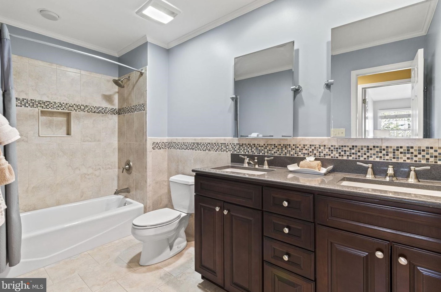 13529 Scottish Autumn Ct, Gaithersburg MD  20878-3991 exterior