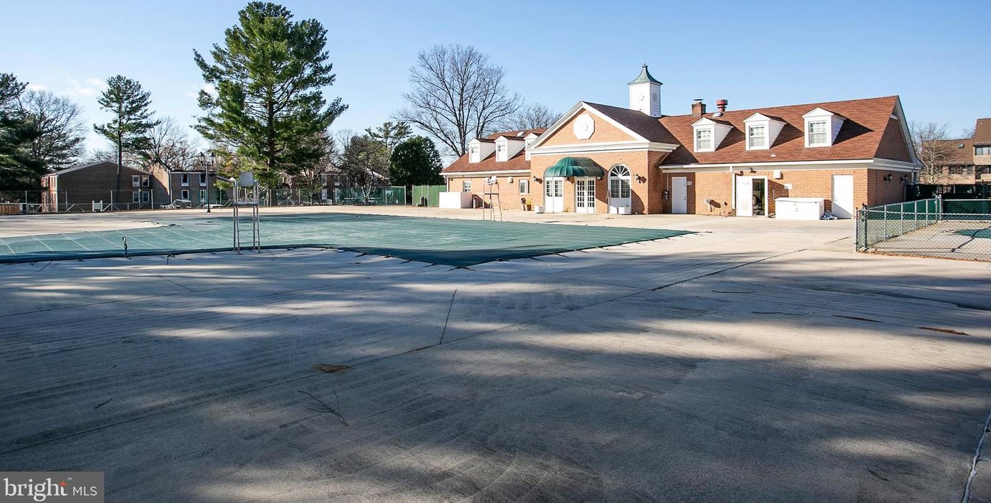 730 Quince Orchard Blvd, Gaithersburg MD  20878-1540 exterior