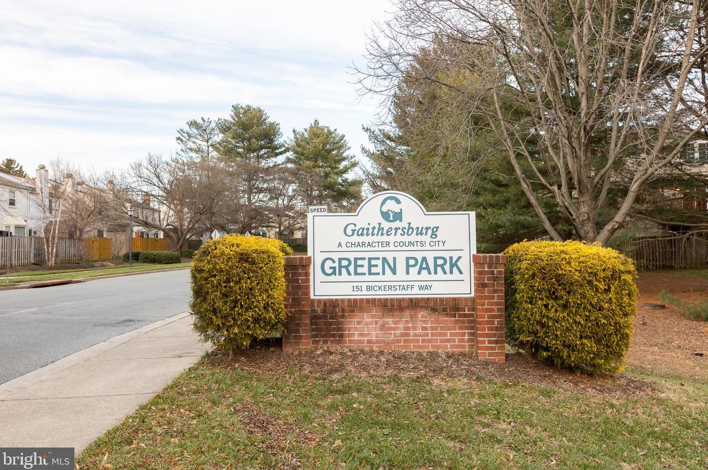 122 Holdcroft Ln, Gaithersburg MD  20878-2712 exterior