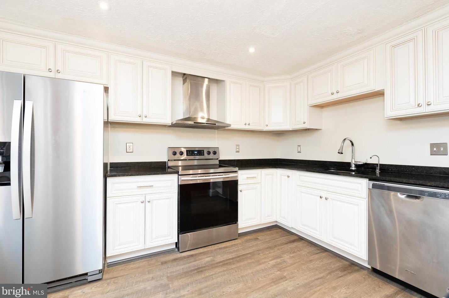 122 Holdcroft Ln, Gaithersburg MD  20878-2712 exterior