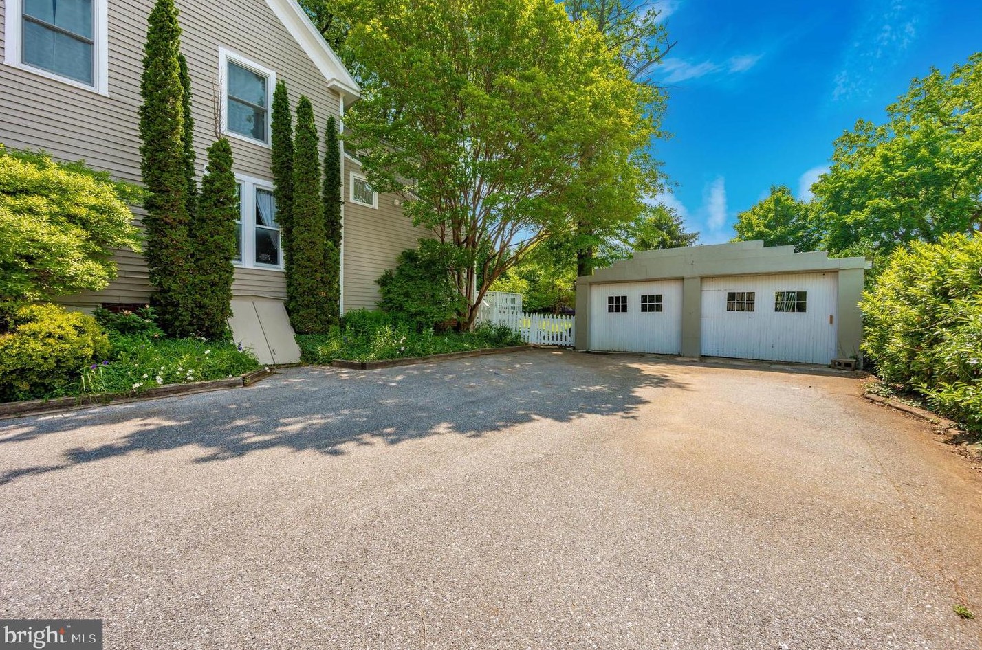 11 Brookes Ave, Gaithersburg MD  20877-2701 exterior