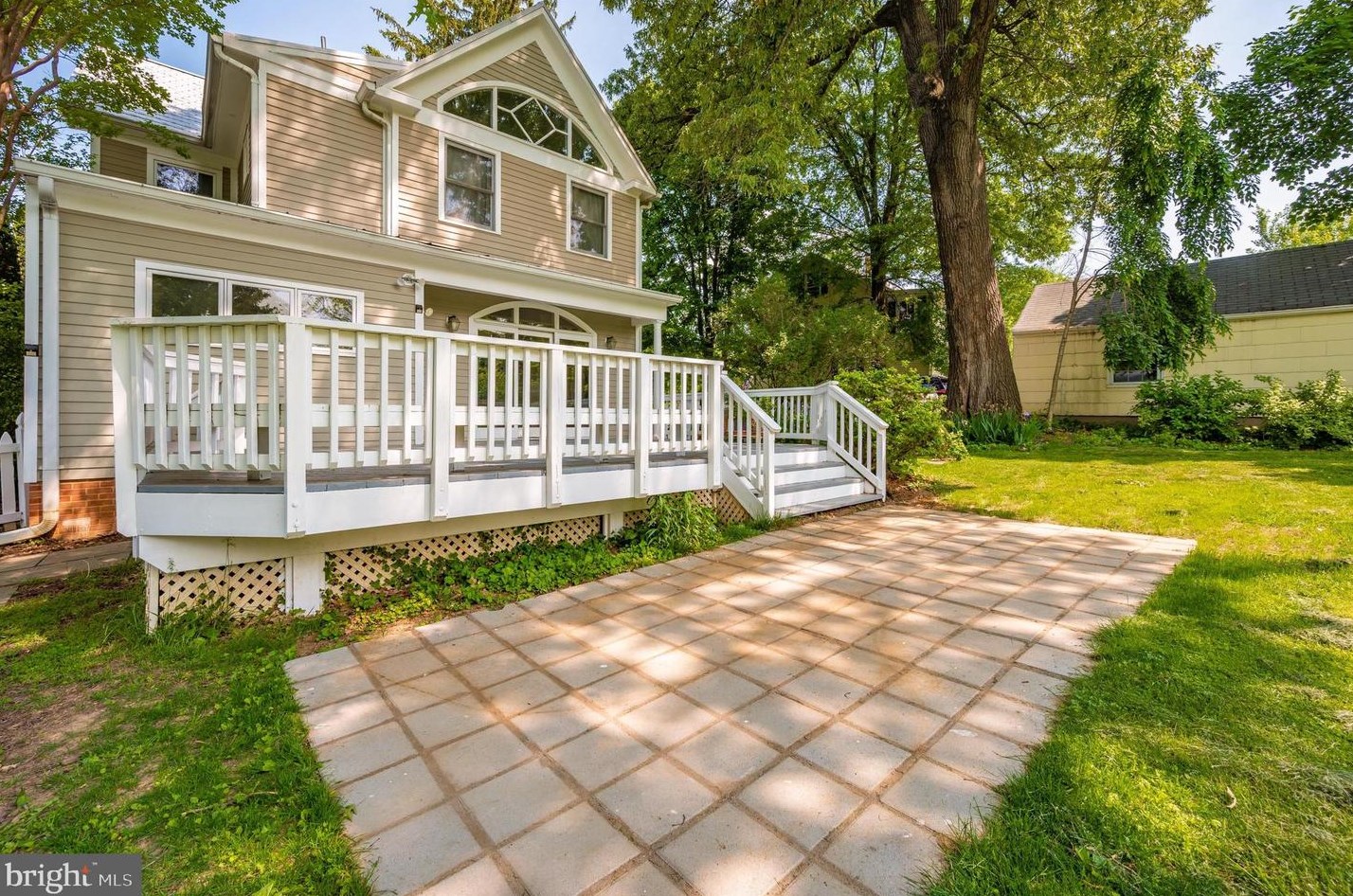 11 Brookes Ave, Gaithersburg MD  20877-2701 exterior