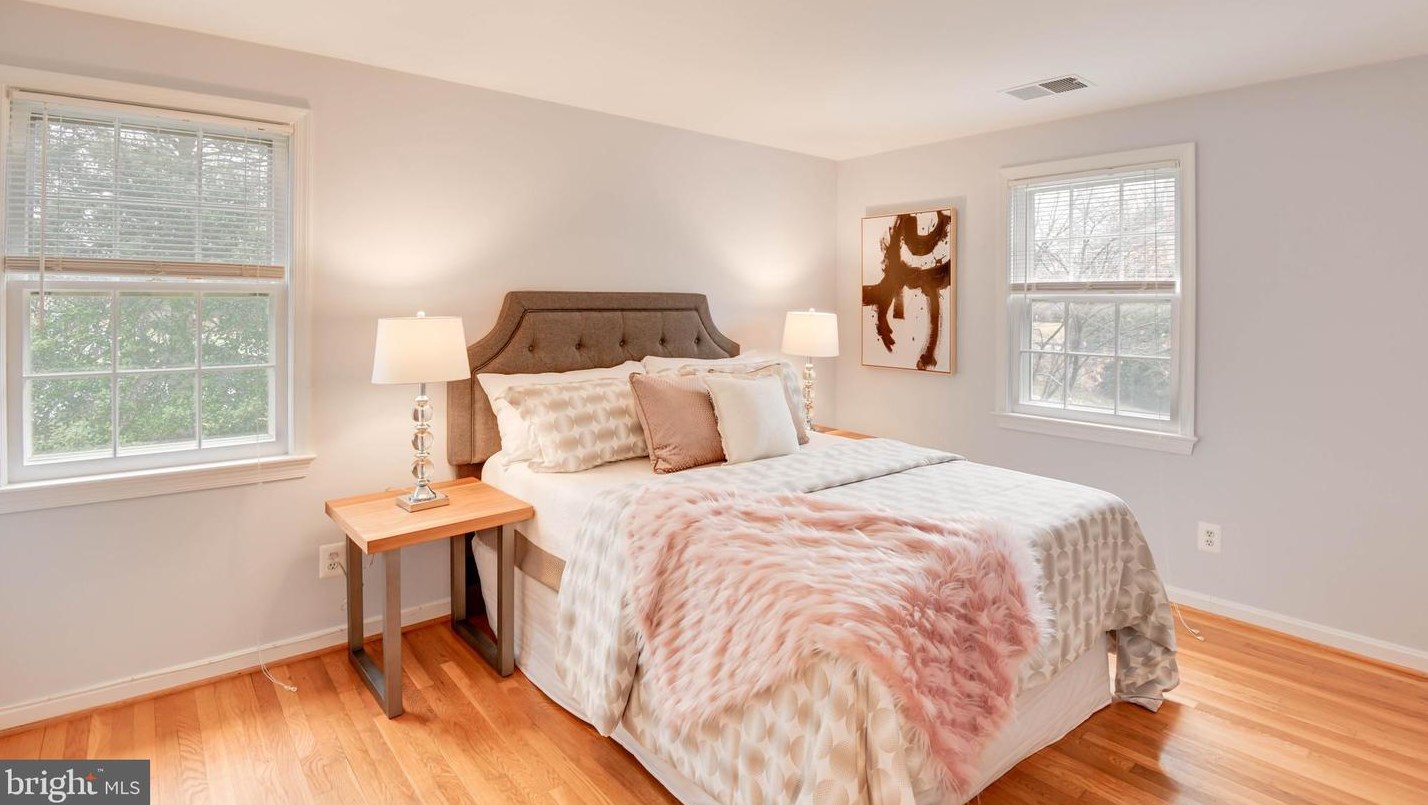 19029 Threshing Pl, Gaithersburg MD  20886-3143 exterior