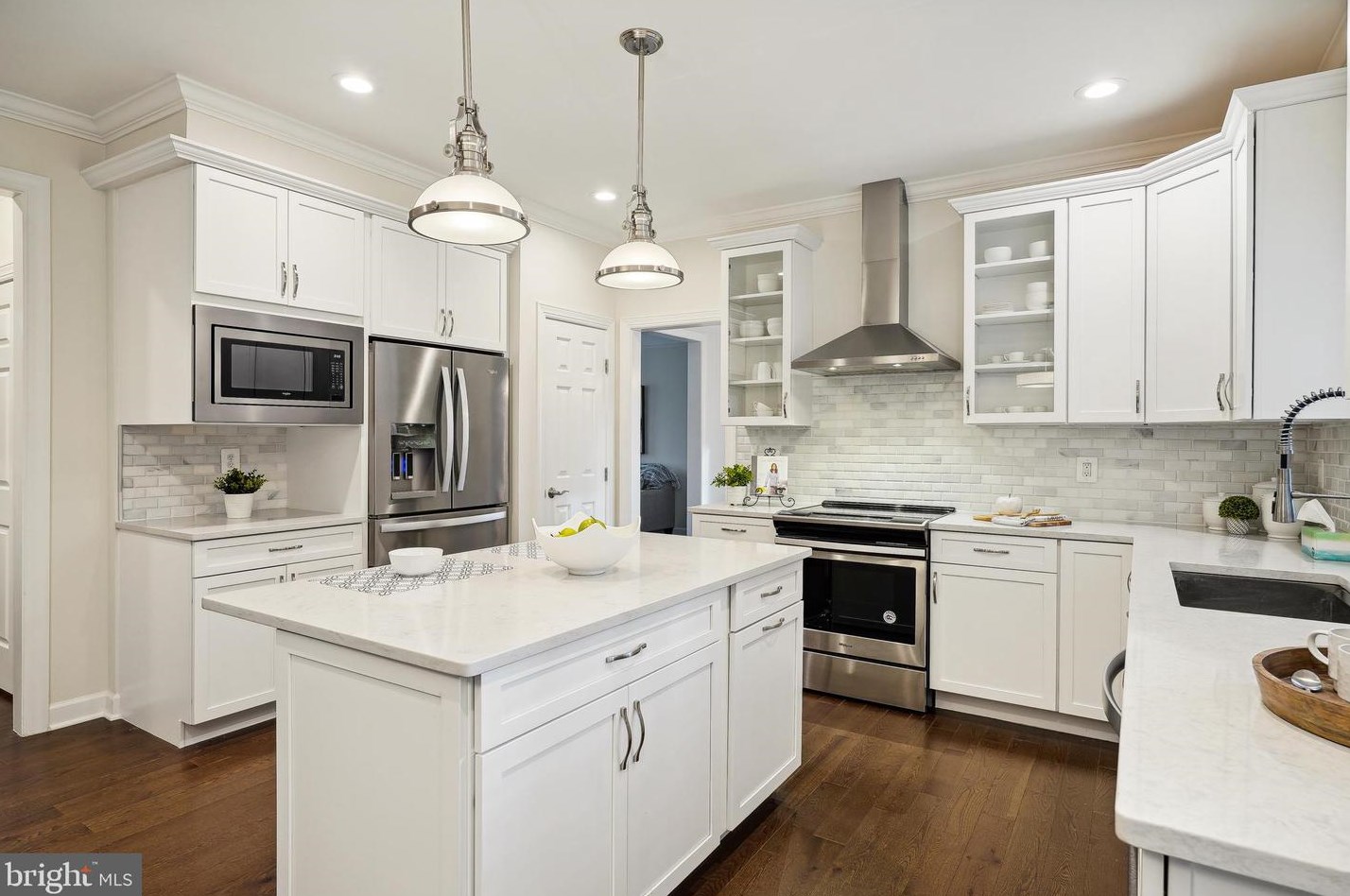 14013 Natia Manor Dr, Gaithersburg MD  20878-4858 exterior