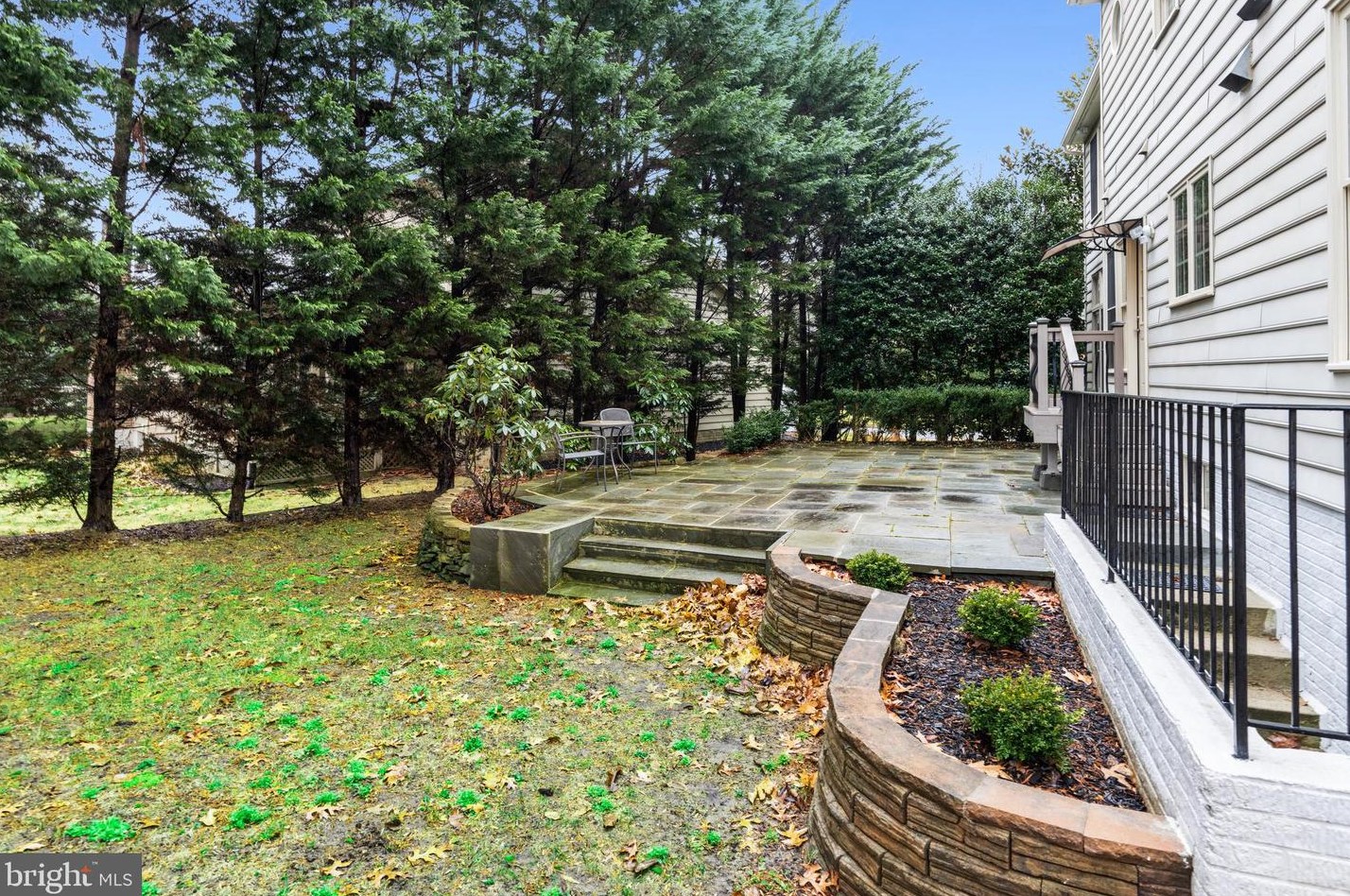 14013 Natia Manor Dr, Gaithersburg MD  20878-4858 exterior