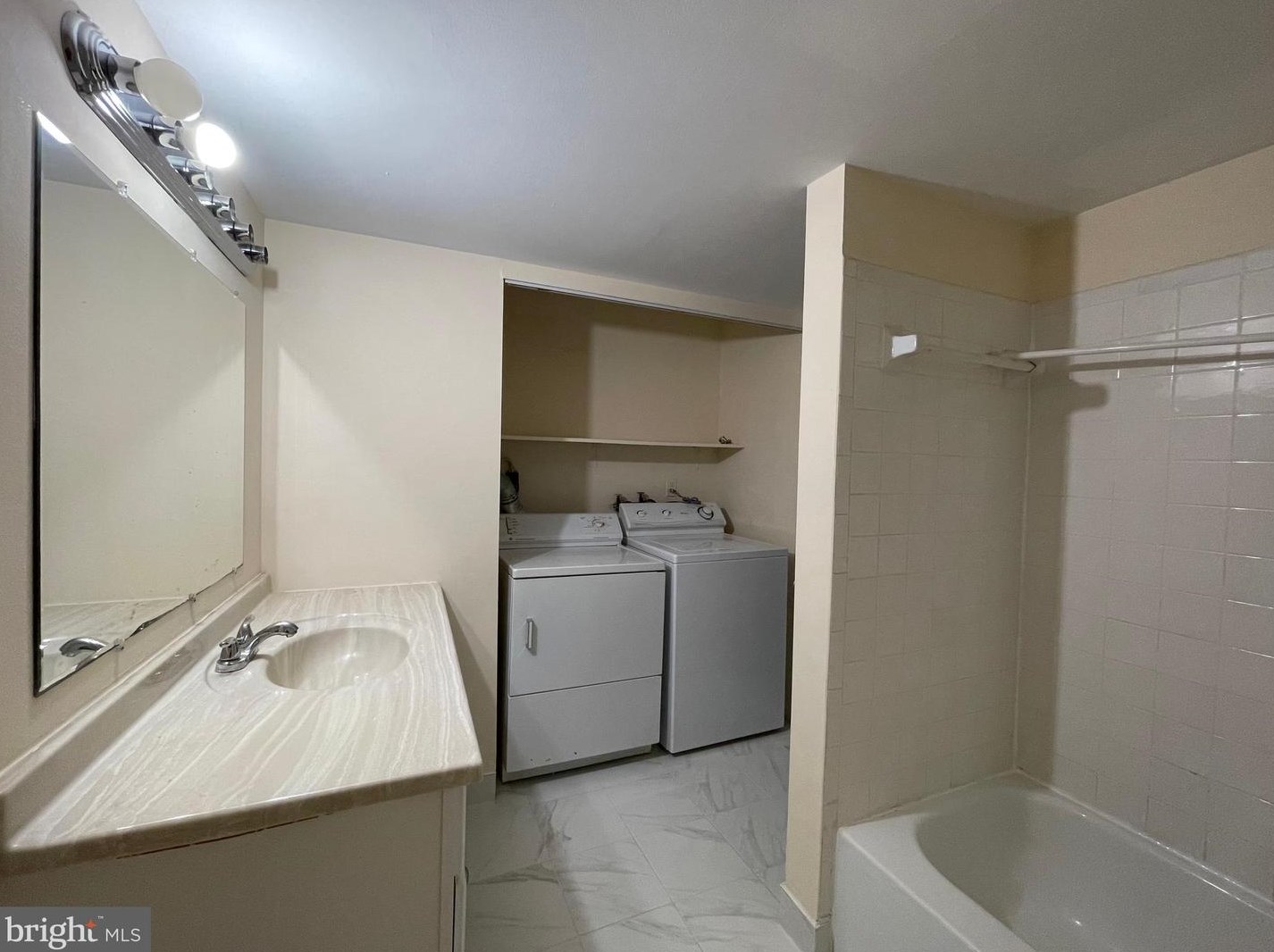 432 Girard St, Gaithersburg MD  20877-3324 exterior