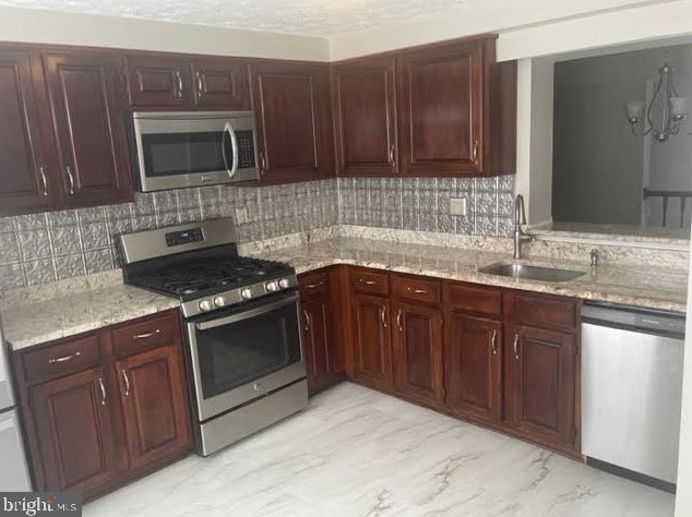 13 Capps Ct, Gaithersburg MD  20878-1956 exterior