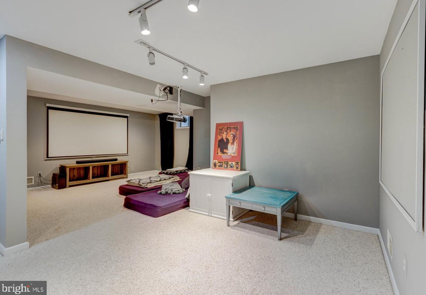 5 Marketree Ct, Gaithersburg MD  20886-4957 exterior