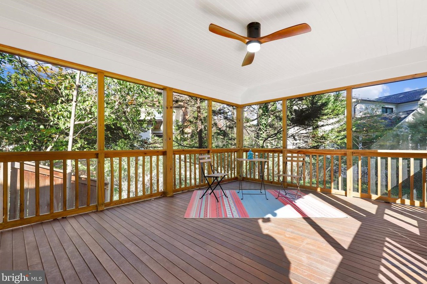 5909 Wilson Ln, Bethesda MD  20817-3854 exterior