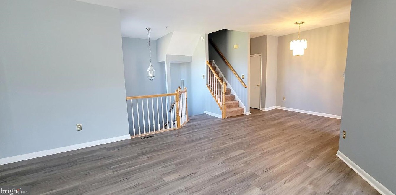 18093 Royal Bonnet Cir, Gaithersburg MD  20886-0443 exterior