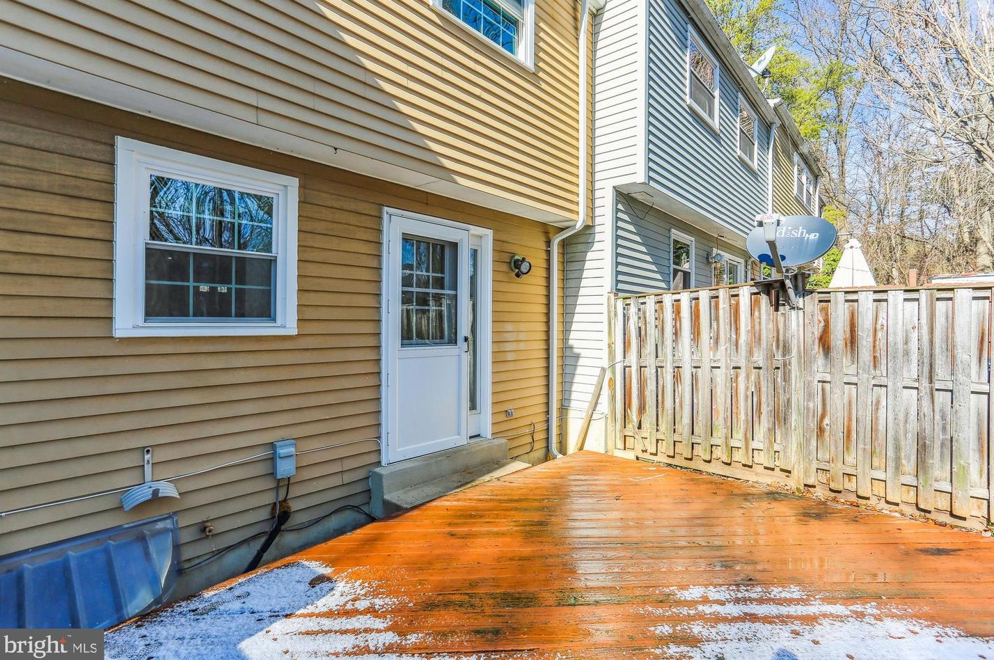 10109 Watkins Mill Pl, Gaithersburg MD  20886-1044 exterior