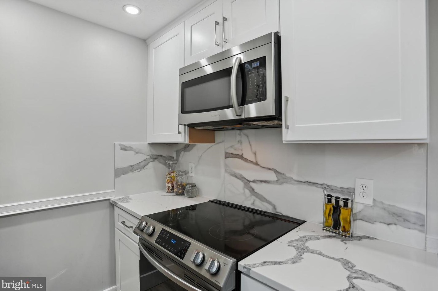 10109 Watkins Mill Pl, Gaithersburg MD  20886-1044 exterior