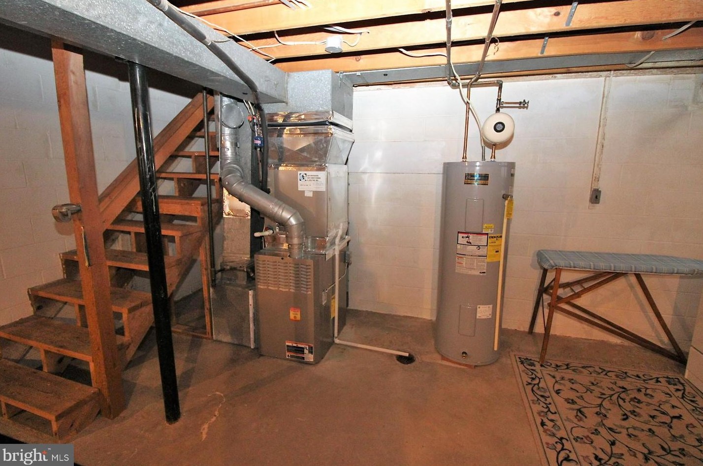 9529 Whetstone Dr, Gaithersburg MD  20886-3109 exterior