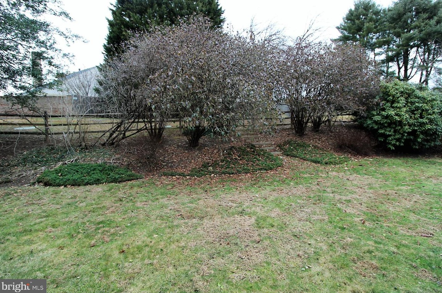 9529 Whetstone Dr, Gaithersburg MD  20886-3109 exterior