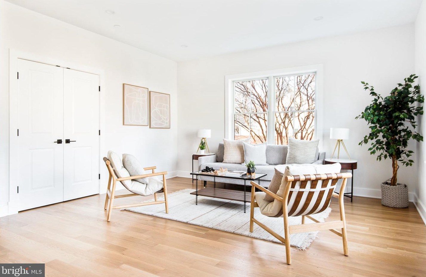 7704 Holiday Ter, Bethesda MD  20817-6616 exterior