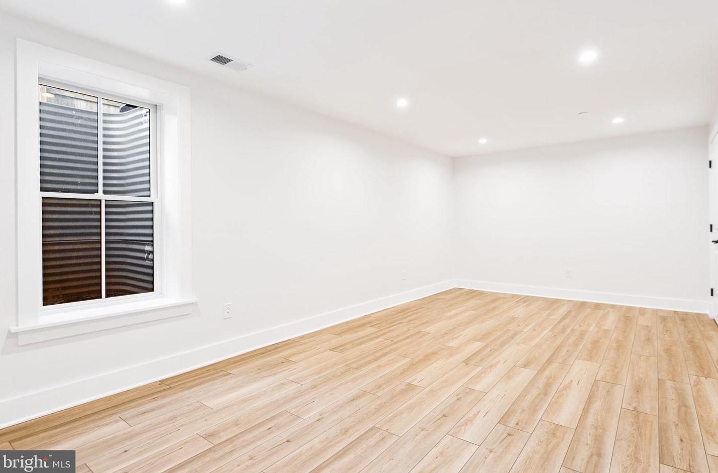 7704 Holiday Ter, Bethesda MD  20817-6616 exterior