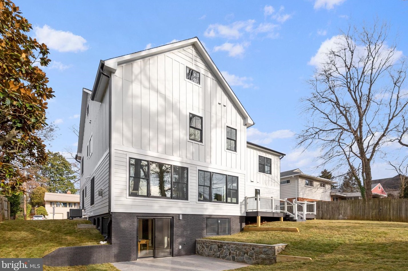 7704 Holiday Ter, Bethesda MD  20817-6616 exterior