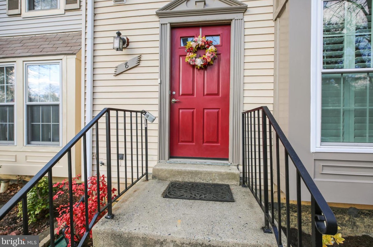 8 Mateus Way, Gaithersburg MD  20878-4125 exterior