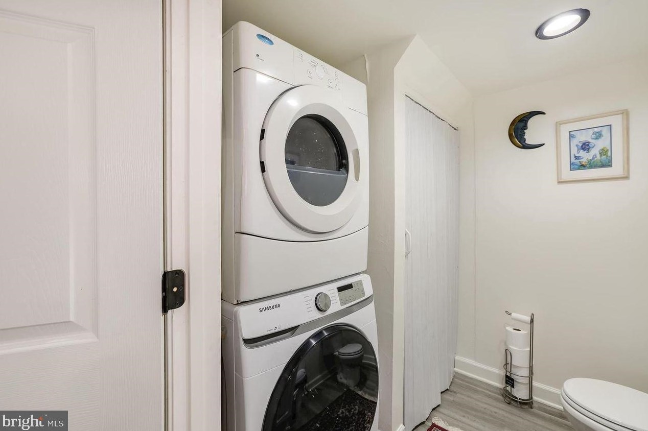 9828 Brookridge Ct, Gaithersburg MD  20886-1110 exterior