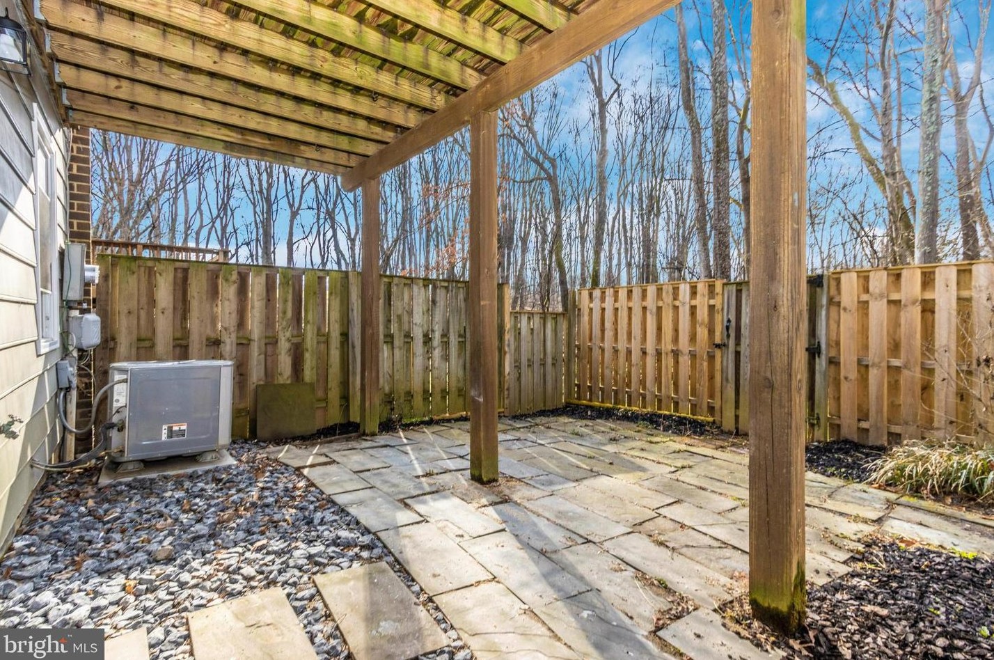 19813 Bazzellton Pl, Gaithersburg MD  20886-1432 exterior