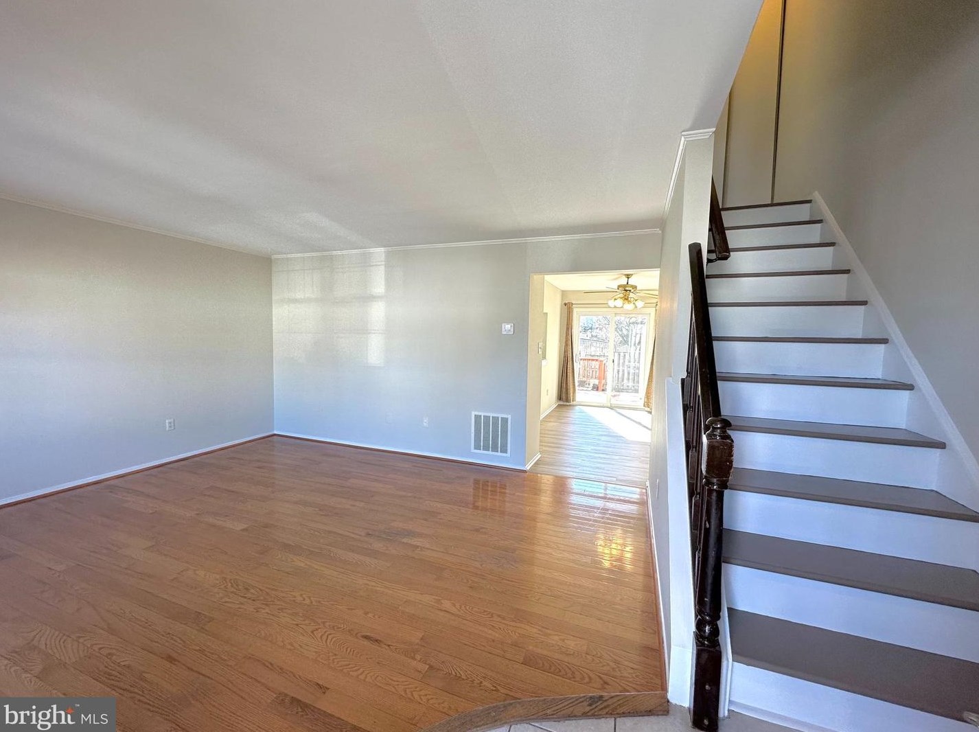 402 Carousel Ct, Gaithersburg MD  20877-3419 exterior