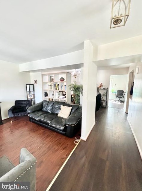 2808 Schoolhouse Cir, Silver Spring, MD 20902