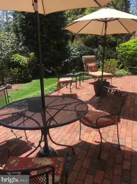 9536 Whetstone Dr, Gaithersburg MD  20886-3110 exterior