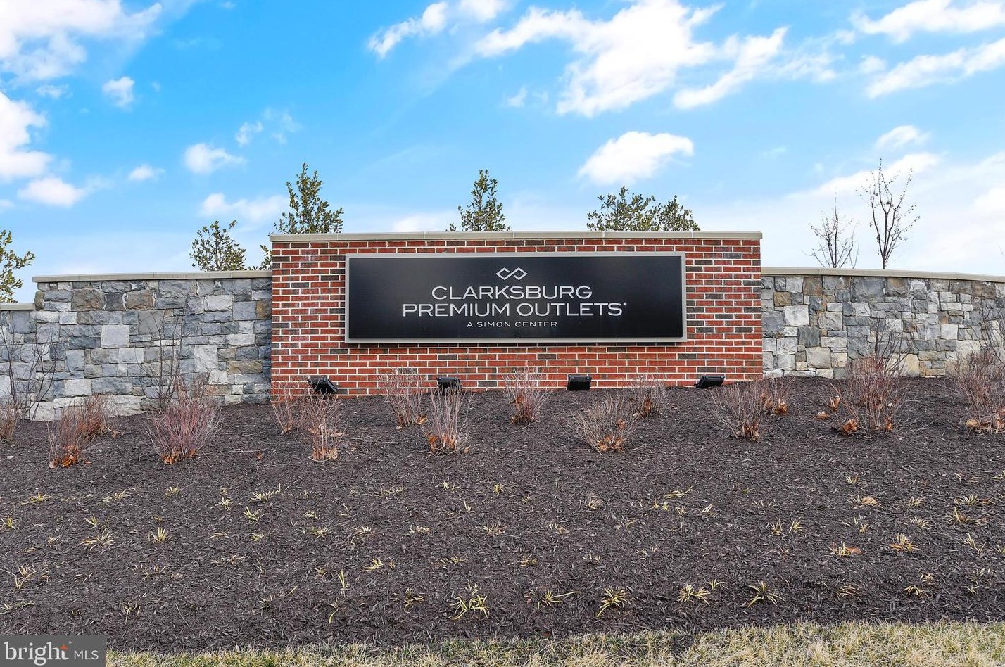 26301 Forest Vista Dr, Clarksburg MD  20871-9623 exterior